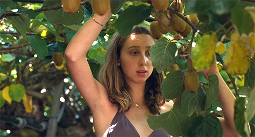 bestcelebgirls.com: esin demircan & clarisse moussa naked in l'amour du monde (full movie)