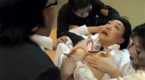 bestcelebgirls.com: yui aikawa & rina iikawa naked in rape zombie lust of the dead