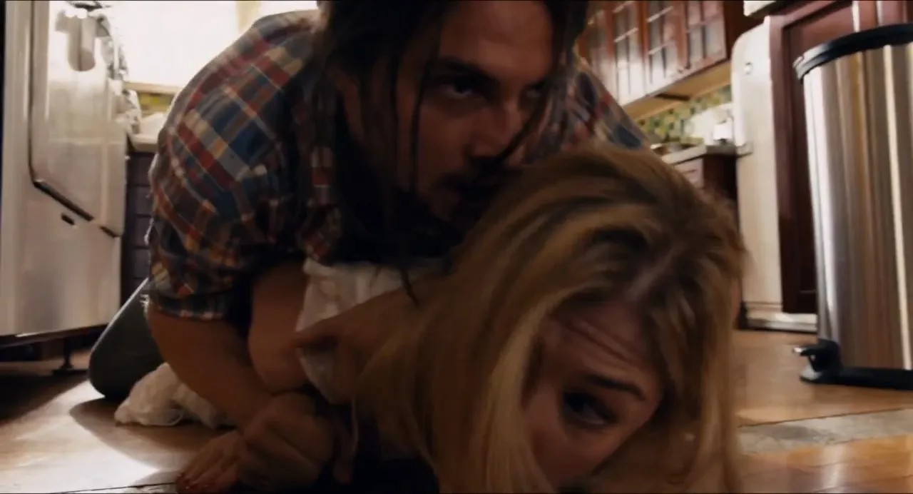 bestcelebgirls.com: rosamund pike sex in return to sender movie