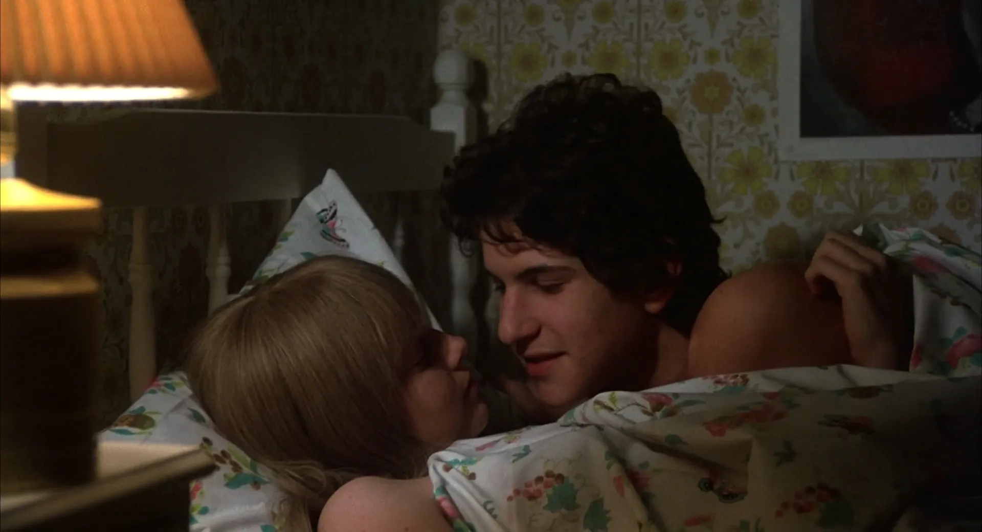 bestcelebgirls.com: jodie foster sex in the little girl who lives down the lane ( also known as