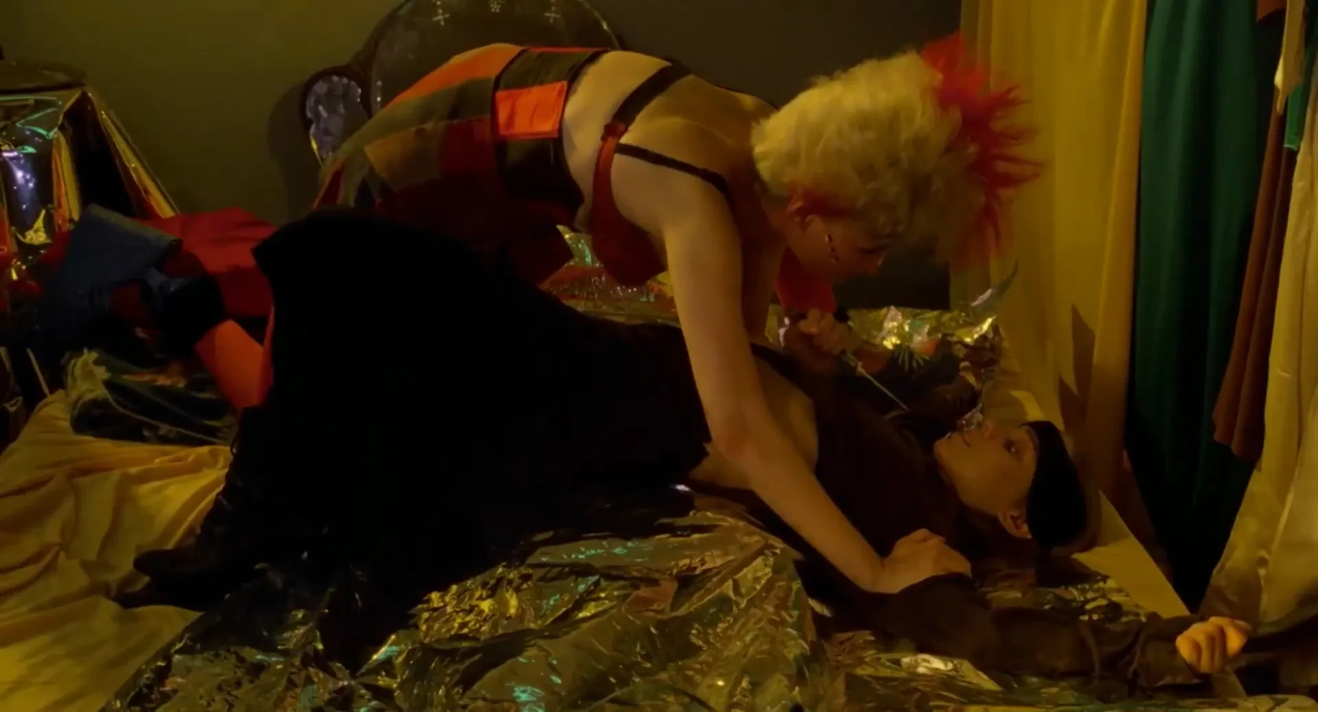 bestcelebgirls.com: susan doukas & paula e. sheppard & anne carlisle sex in liquid sky (full movie) movie